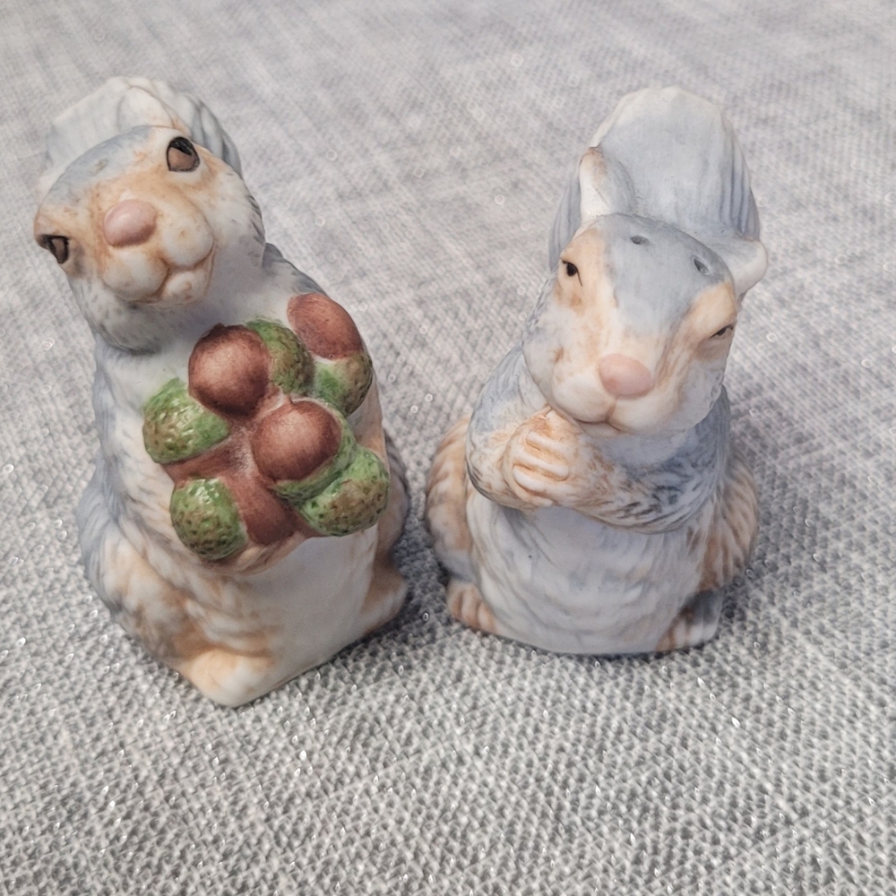 Vintage Franklin Mint Noah's Ark Squirrel Salt and Pepper Shaker